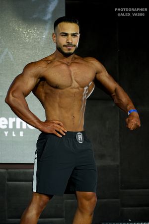 MEN'S PHYSIQUE 174